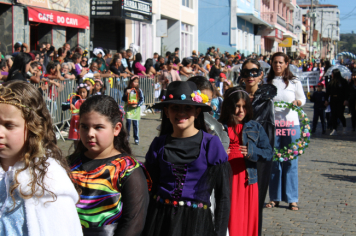 Foto - Desfile Cívico 2025 –  Maria da Fé 113 Anos