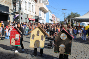 Foto - Desfile Cívico 2025 –  Maria da Fé 113 Anos