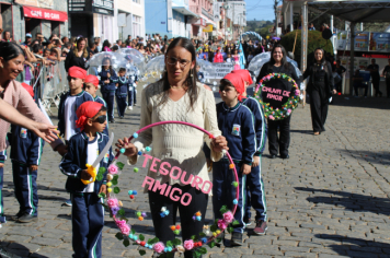 Foto - Desfile Cívico 2025 –  Maria da Fé 113 Anos