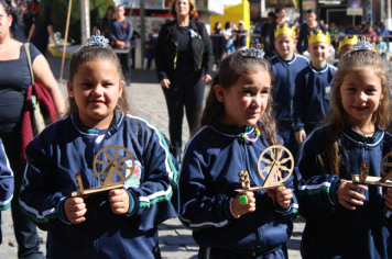Foto - Desfile Cívico 2025 –  Maria da Fé 113 Anos