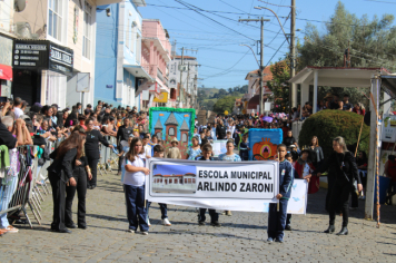 Foto - Desfile Cívico 2025 –  Maria da Fé 113 Anos