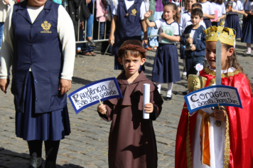 Foto - Desfile Cívico 2025 –  Maria da Fé 113 Anos