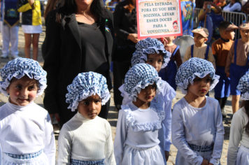 Foto - Desfile Cívico 2025 –  Maria da Fé 113 Anos