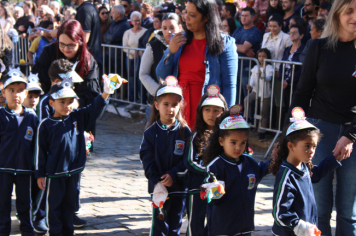 Foto - Desfile Cívico 2025 –  Maria da Fé 113 Anos