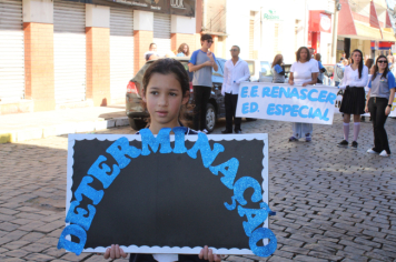 Foto - Desfile Cívico 2025 –  Maria da Fé 113 Anos