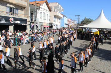 Foto - Desfile Cívico 2025 –  Maria da Fé 113 Anos