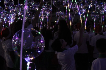Natal de Luz da Escola Municipal Arlindo marcam noite especial no Poliesportivo