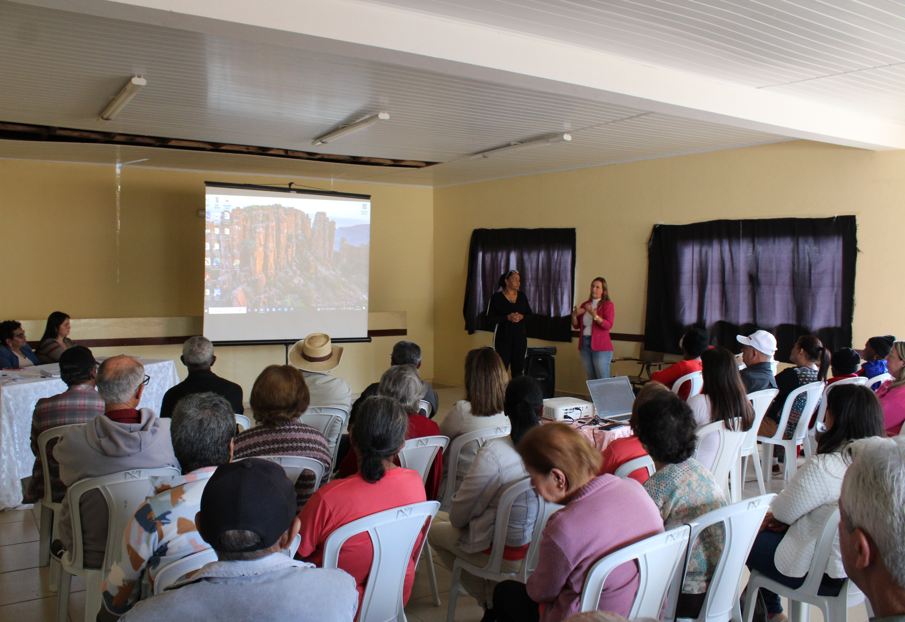 Maria da Fé realiza a 2ª Conferência Municipal da Pessoa Idosa